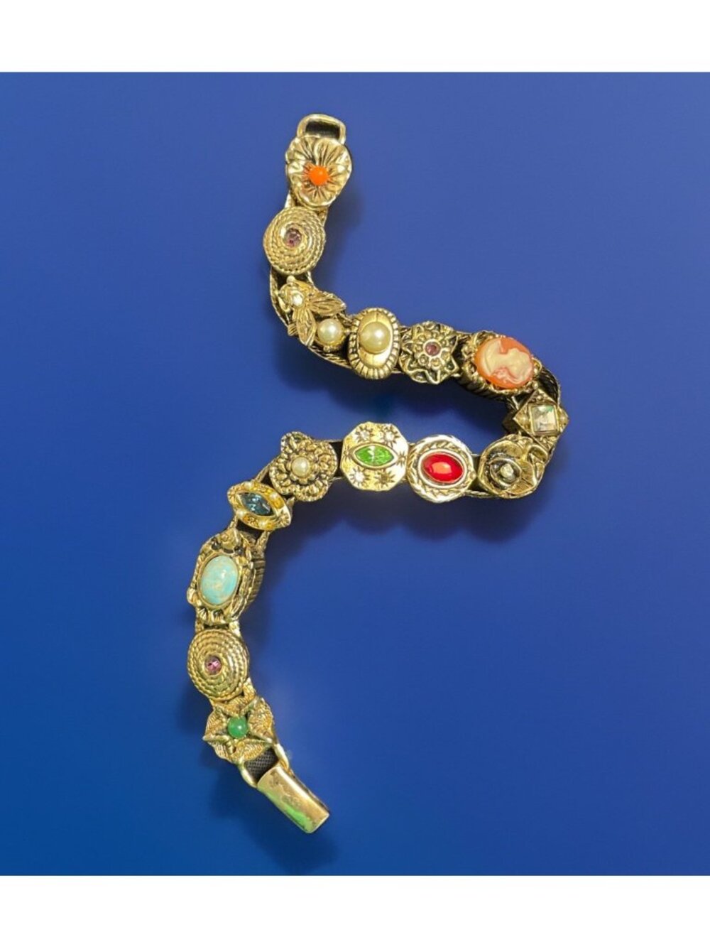Vintage Charm Slide Bracelet Bee Cameo Flower Rhinestone Glower Gold-tone READ